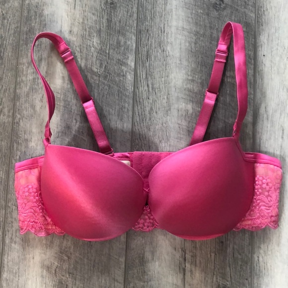 Cacique Other - Hot Pink Cacique 40C bra with lace design
